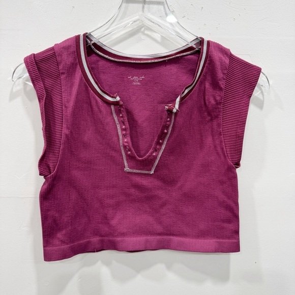 Out From Under Go For Gold Seamless Cropped Top XL - Picture 1 of 4